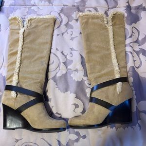 Boots with wedge heel